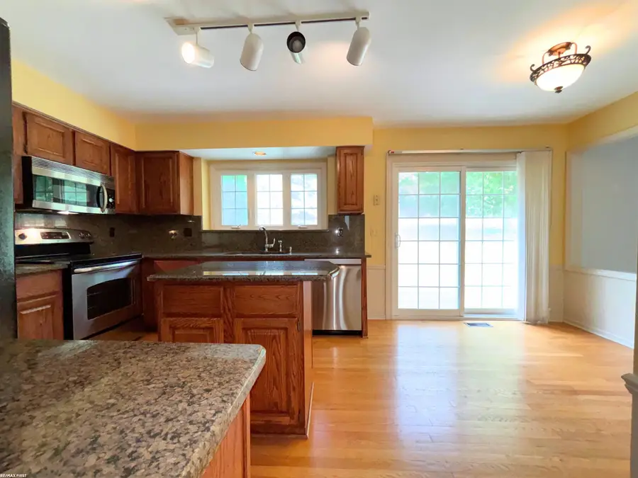 2356 Pleasant View DR, Rochester Hills, MI 48306 - #3