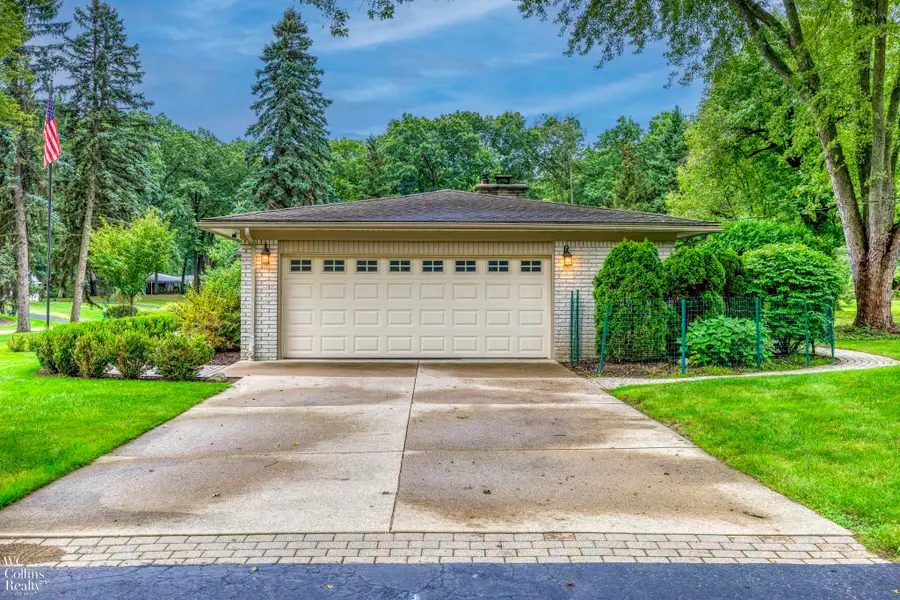 1200 Priscilla  LN, Rochester Hills, MI 48309 - #2
