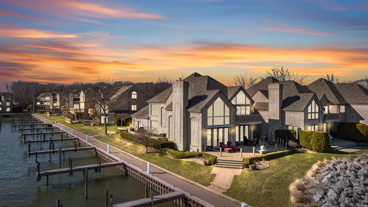 26421 Harbour Pointe DR, Harrison Township, MI 48045 - #1