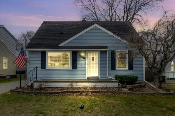 21706 Revere ST, StClairShores, MI 48080