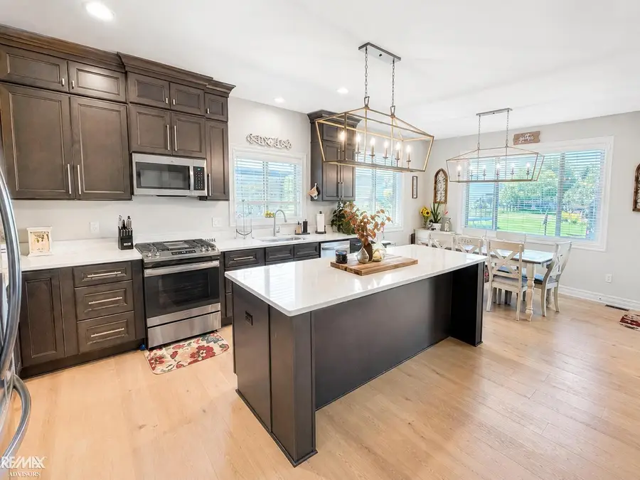56387 Scotland DR, Macomb, MI 48042 - #3