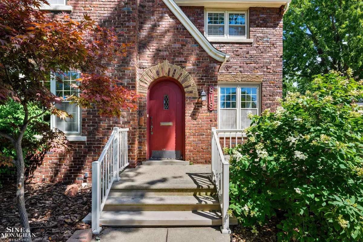 818 Cadieux RD, Grosse Pointe, MI 48230 - #1