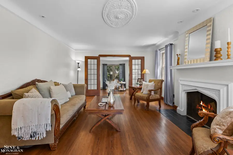 818 Cadieux RD, Grosse Pointe, MI 48230 - #3