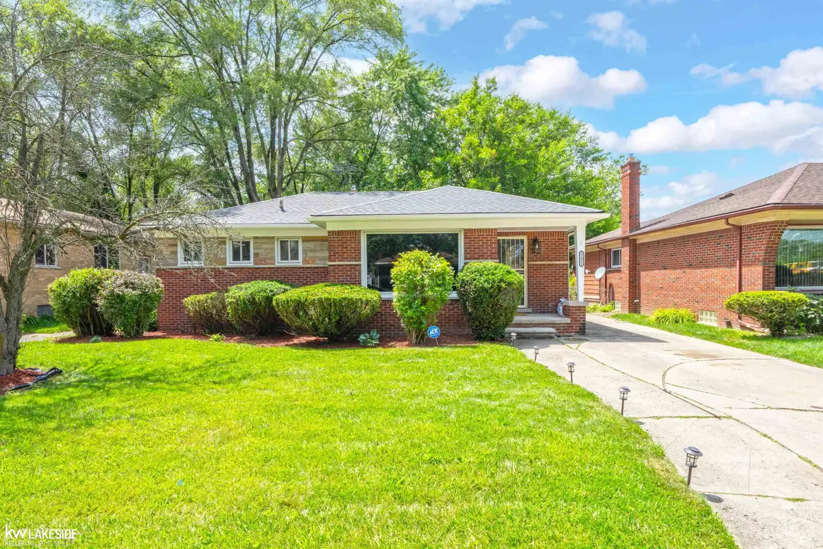 21951 Parklawn ST, Oak Park, MI 48237 - #1