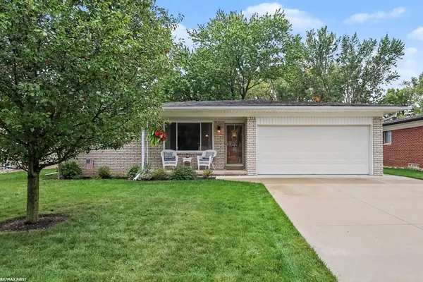 17512 Contesti, ClintonTownship, MI 48035