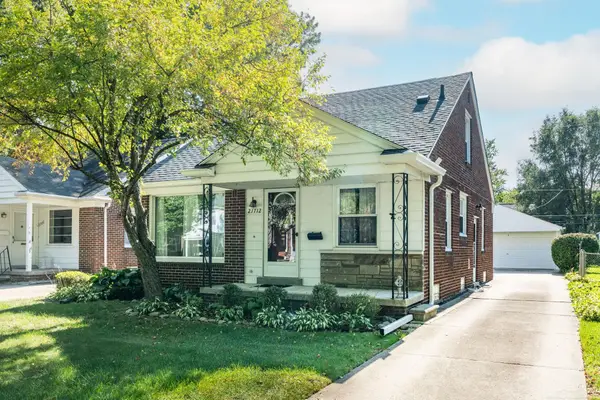 21712 Prestwick AVE, HarperWoods, MI 48225