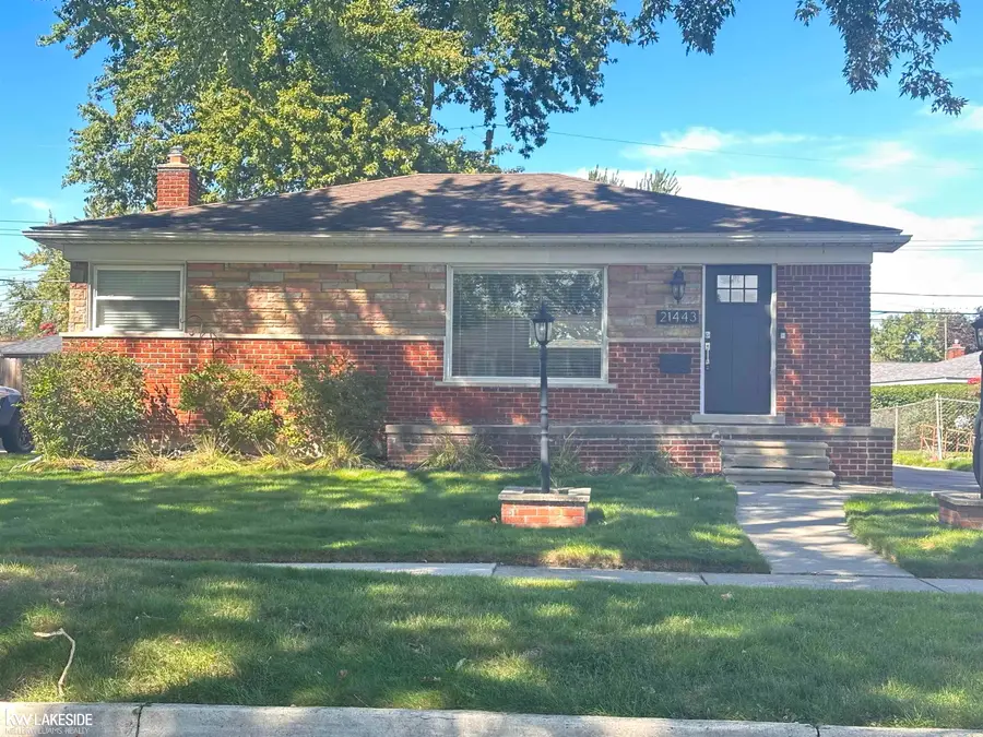 21443 Arrowhead ST, Saint Clair Shores, MI 48082 - #2