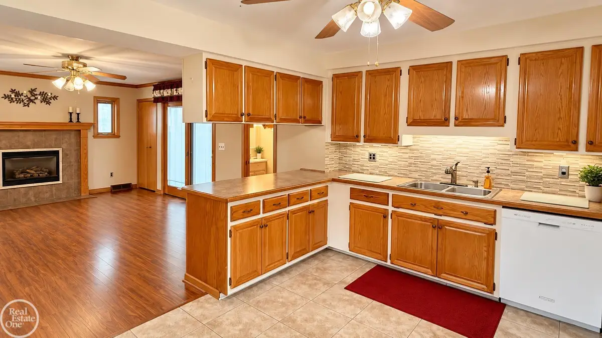 25129 Wagner AVE, Warren, MI 48089 - #1