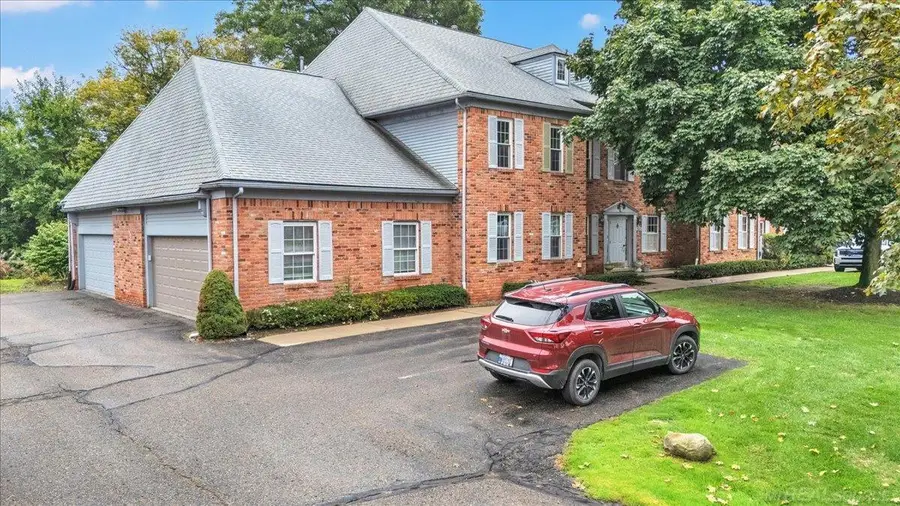 1625 Huntington PARK, Rochester Hills, MI 48309 - #2