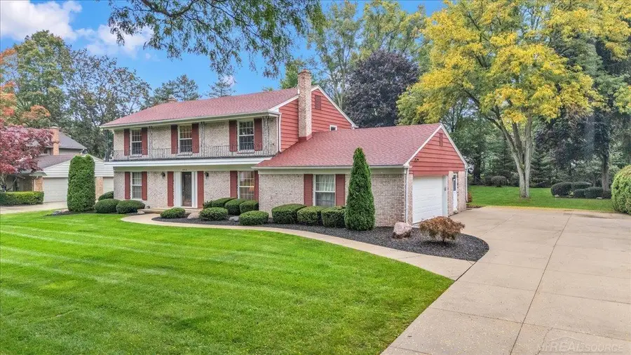 2710 Timberwyck Trail DR, Troy, MI 48098 - #2
