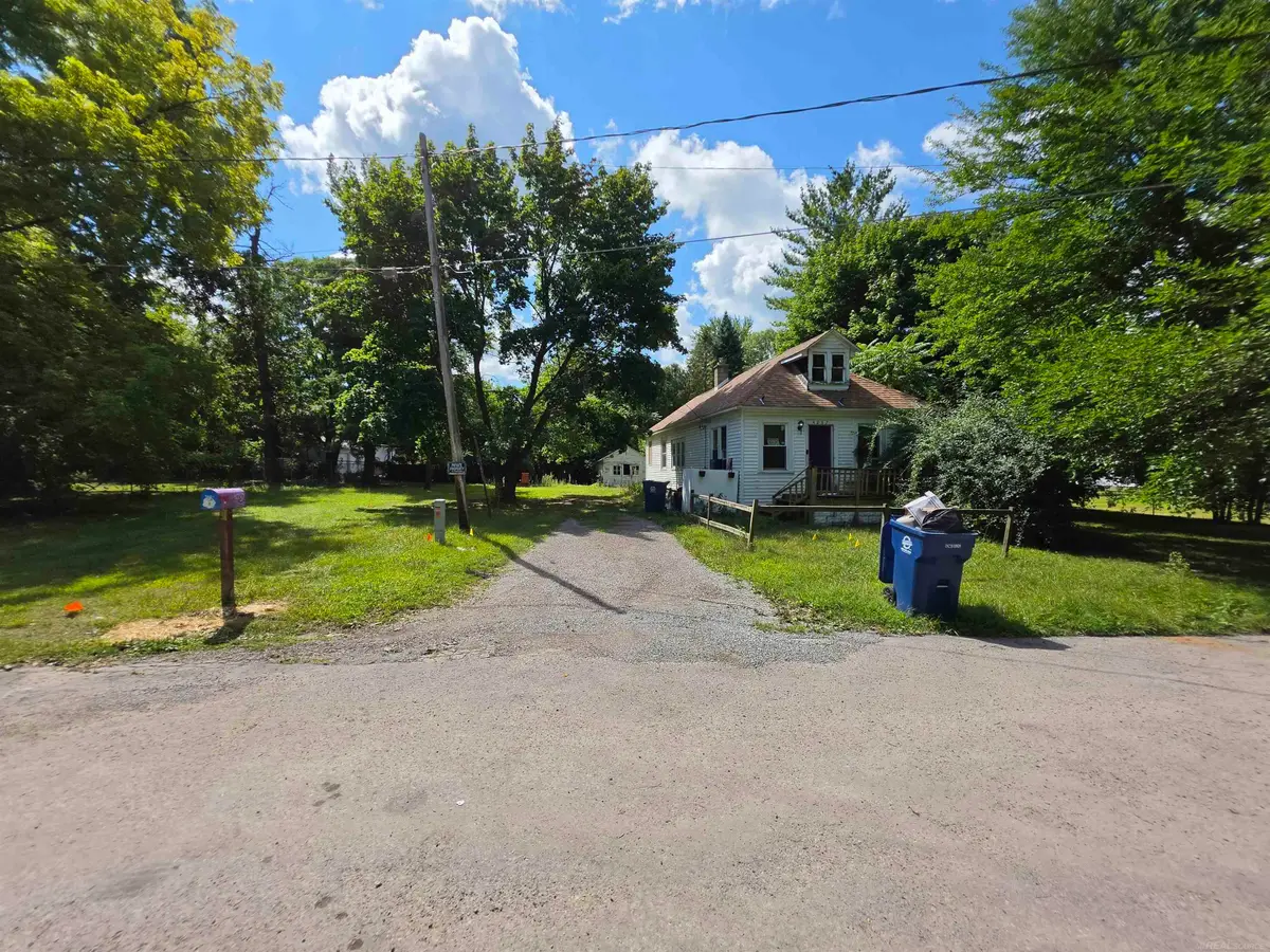 4237 Wood ST, Saginaw, MI 48638 - #1