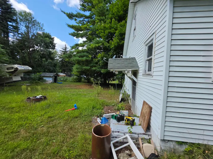 4237 Wood ST, Saginaw, MI 48638 - #2