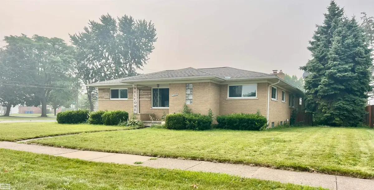 11266 Racine RD, Warren, MI 48093 - #1