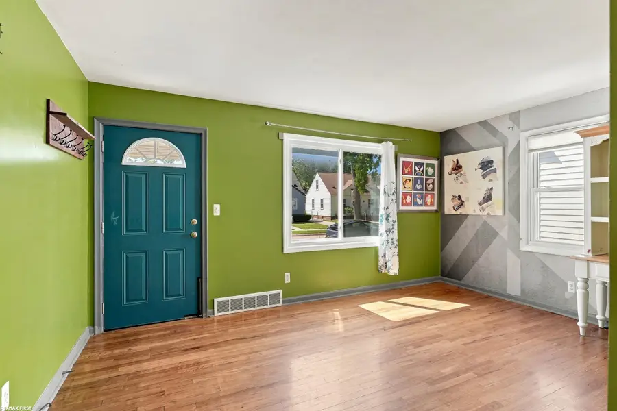 19613 Rosedale St. NONE, Saint Clair Shores, MI 48080 - #2
