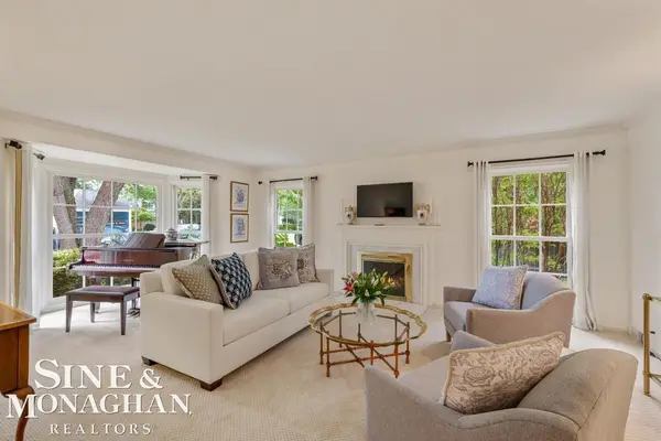 44 N Deeplands RD, GrossePointeShores, MI 48236
