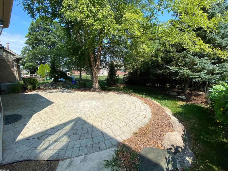 21597 Pinnacle CT, Macomb, MI 48042 - #2