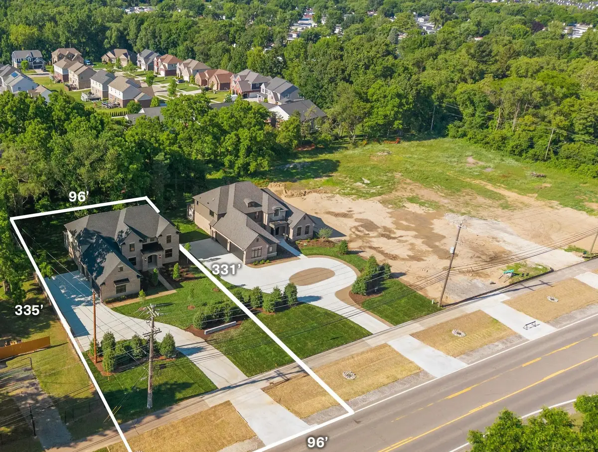 1051 E Avon RD, Rochester Hills, MI 48307 - #1
