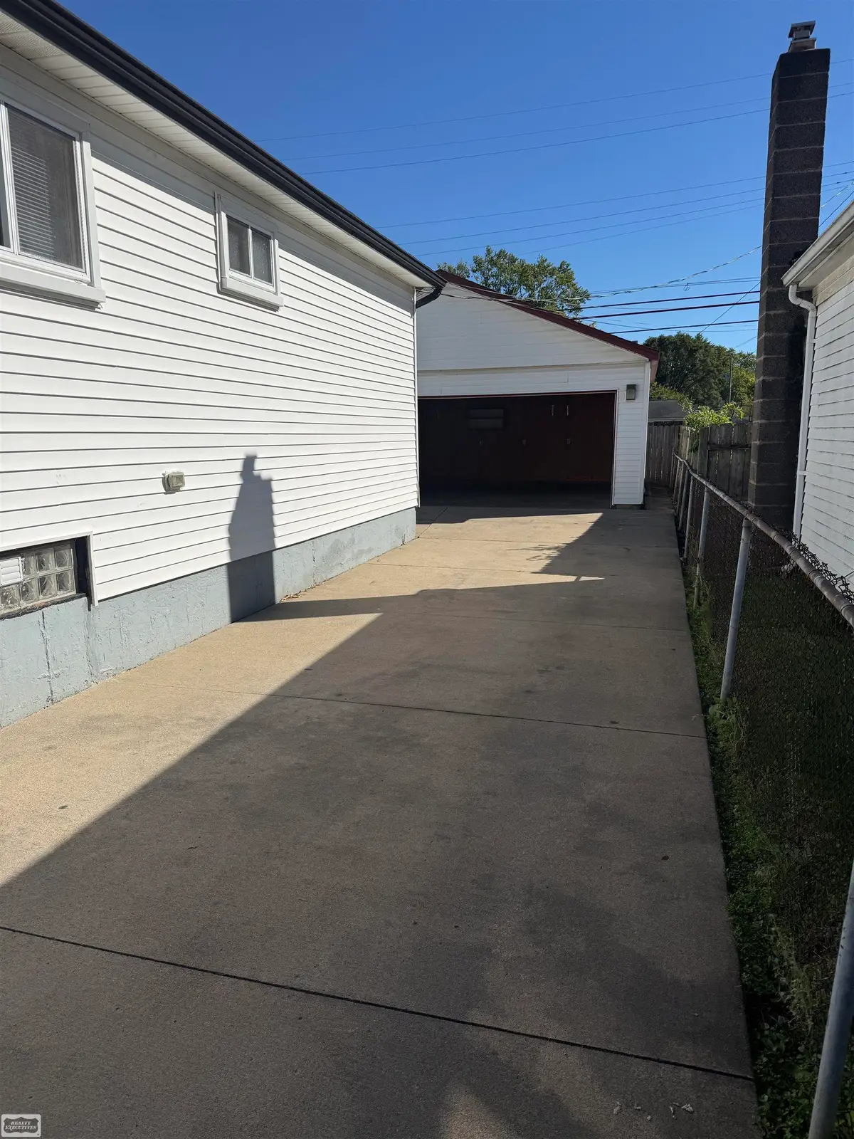 23270 Stewart RD, Warren, MI 48089 - #1