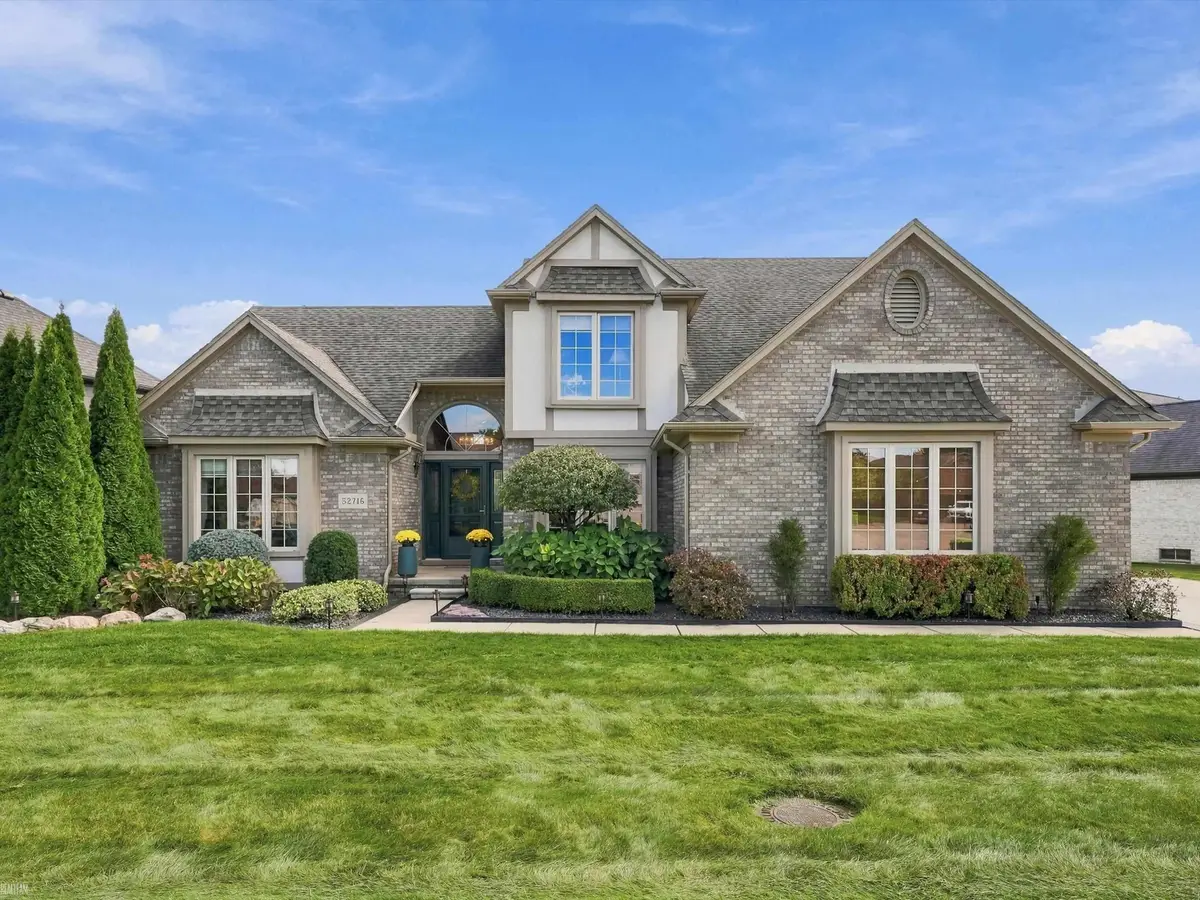 52716 Woodmill DR, Macomb, MI 48042 - #1
