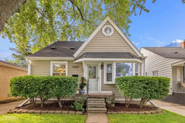 2189 Hollywood AVE, GrossePointeWoods, MI 48236