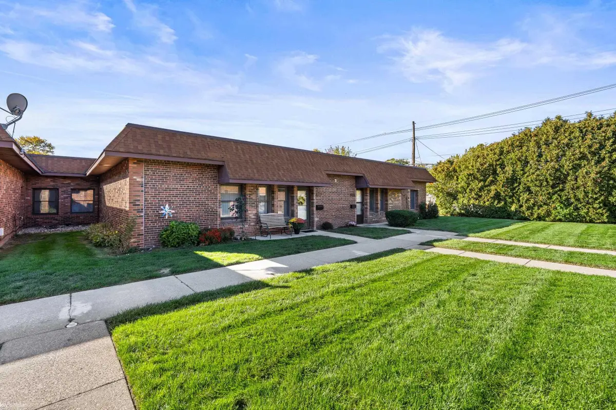 22731 Garfield ST, Saint Clair Shores, MI 48082 - #1