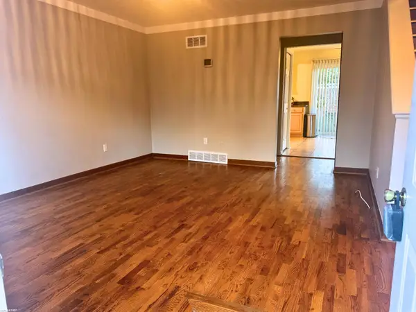 45168 Kensington ST, Utica, MI 48317