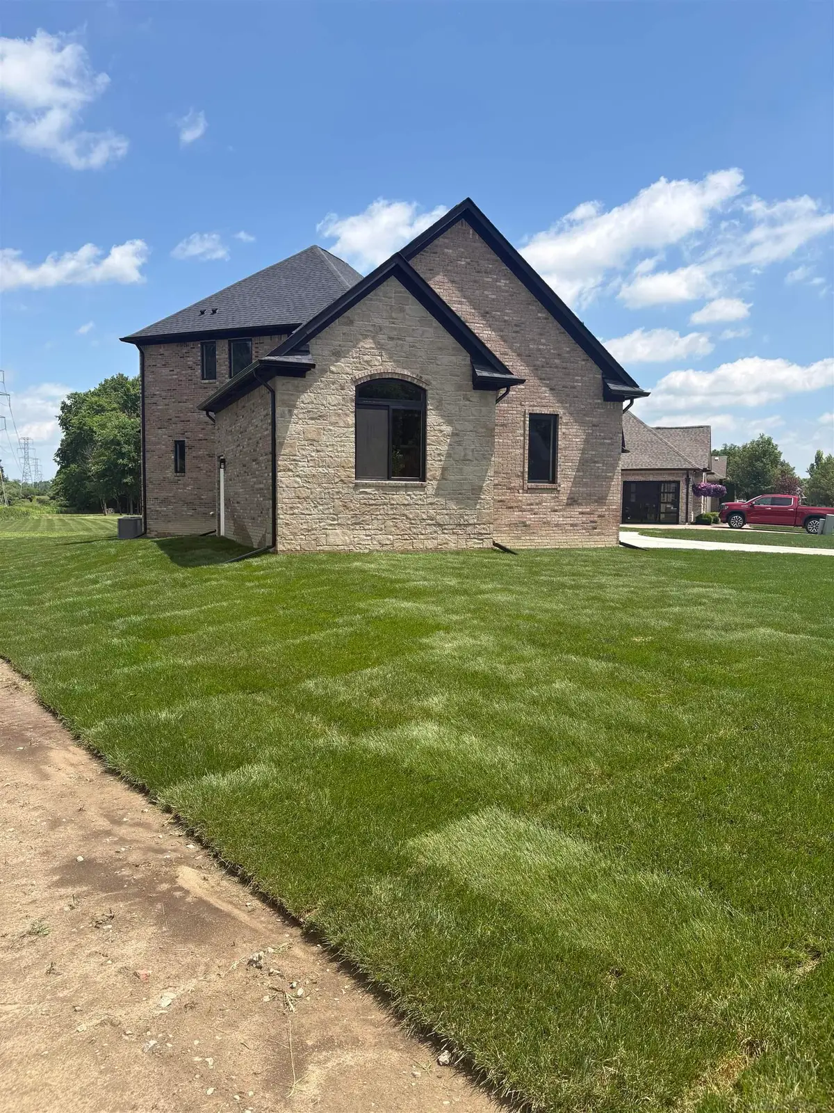 10505 Excalibur DR, Shelby, MI 48315 - #1