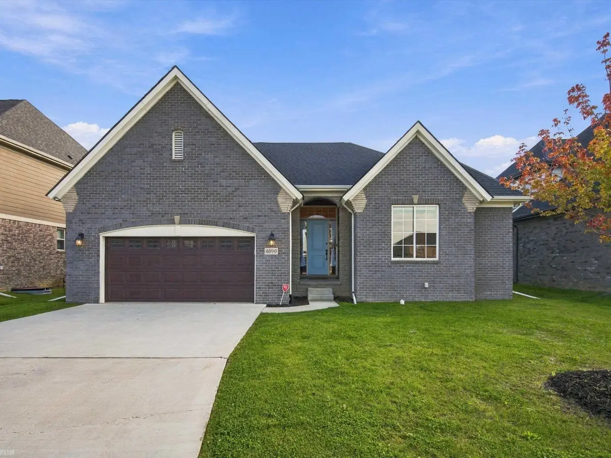 4090 Spring Meadow DR, Sterling Heights, MI 48314 - #1