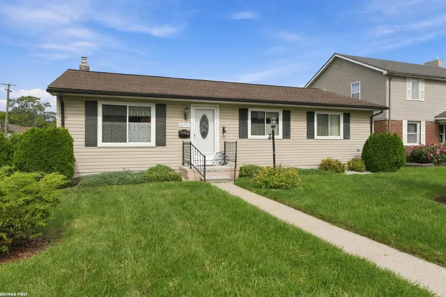 16711 College BLVD, Fraser, MI 48026 - #2