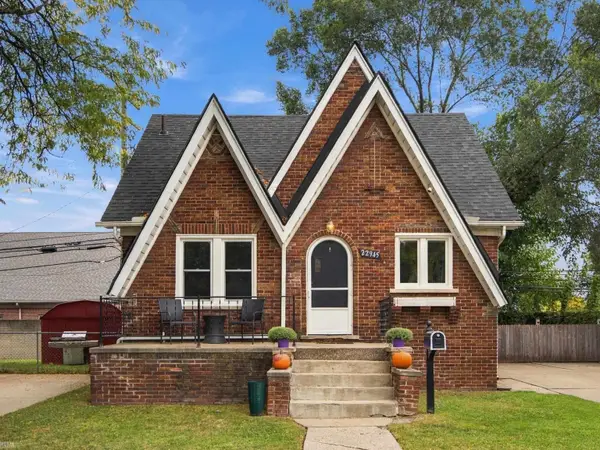 22945 Pleasant ST, StClairShores, MI 48080