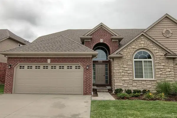 30496 Berghway TRL, Warren, MI 48092