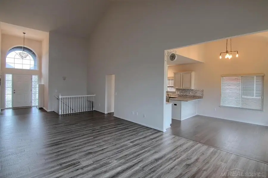 30496 Berghway TRL, Warren, MI 48092 - #2