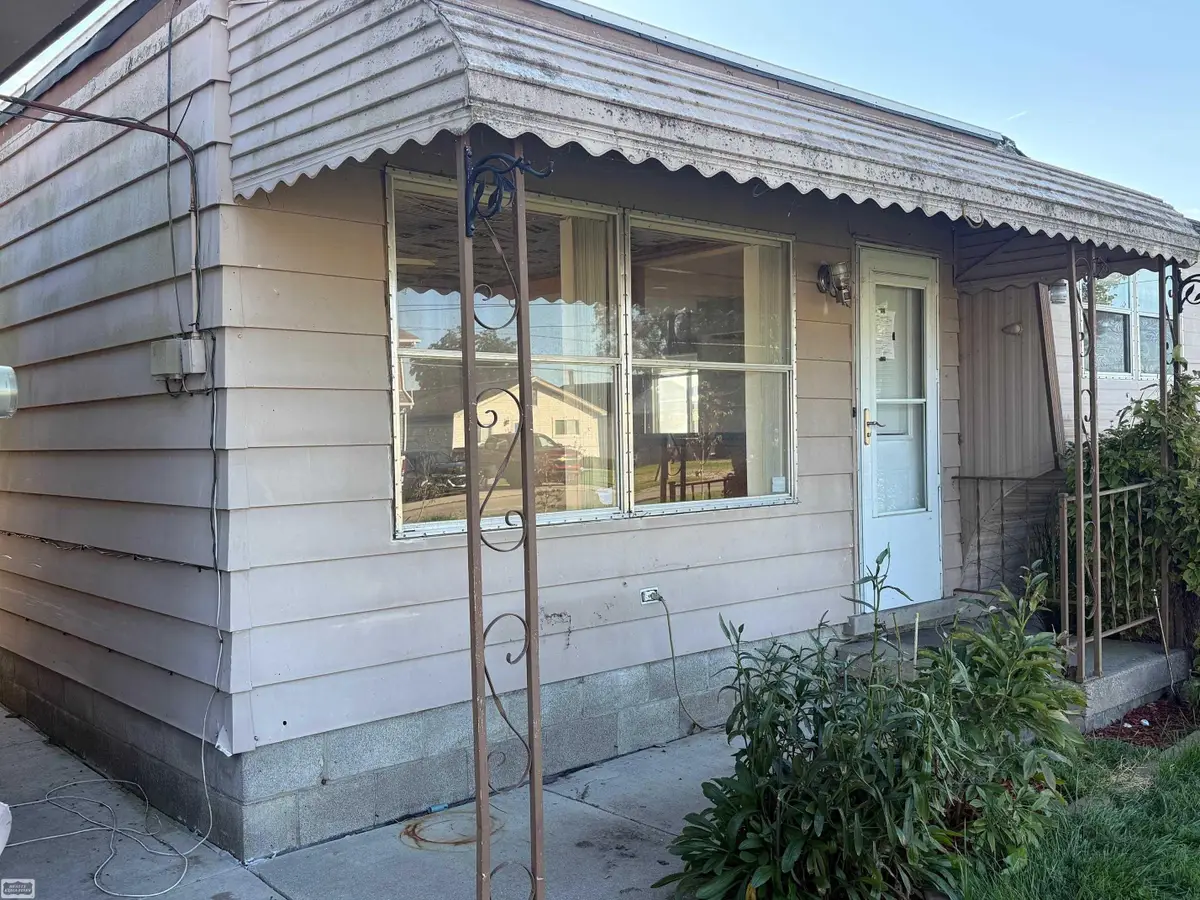 7323 Bealane RD, Clay, MI 48001 - #1