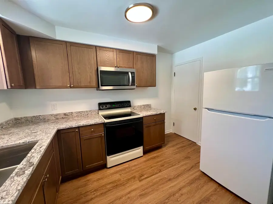 20351 E 8 Mile RD, Saint Clair Shores, MI 48080 - #2