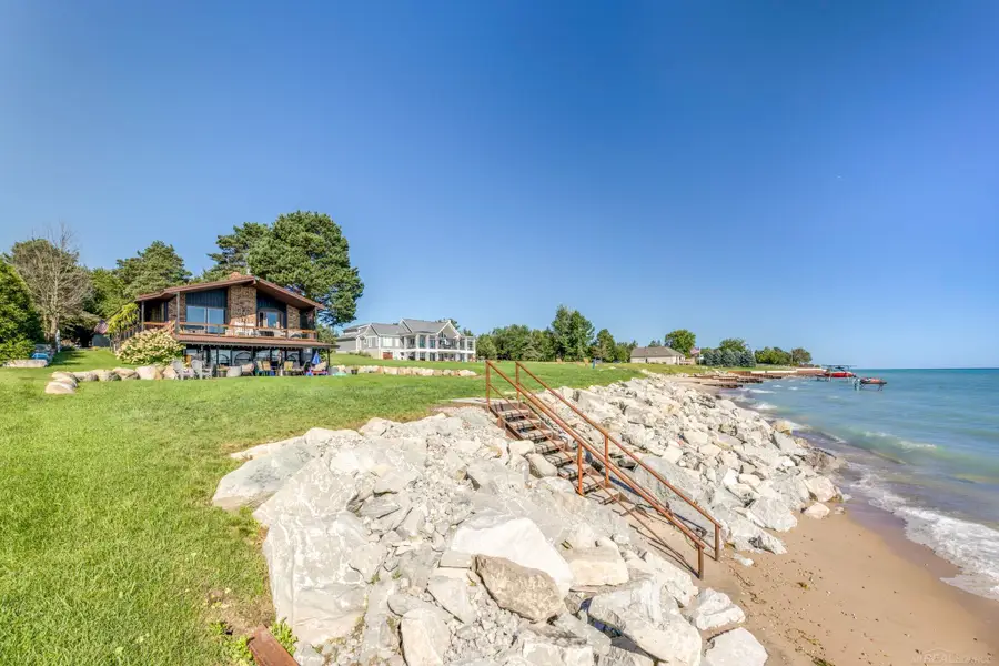 8915 Lakeshore RD, Lexington, MI 48450 - #3