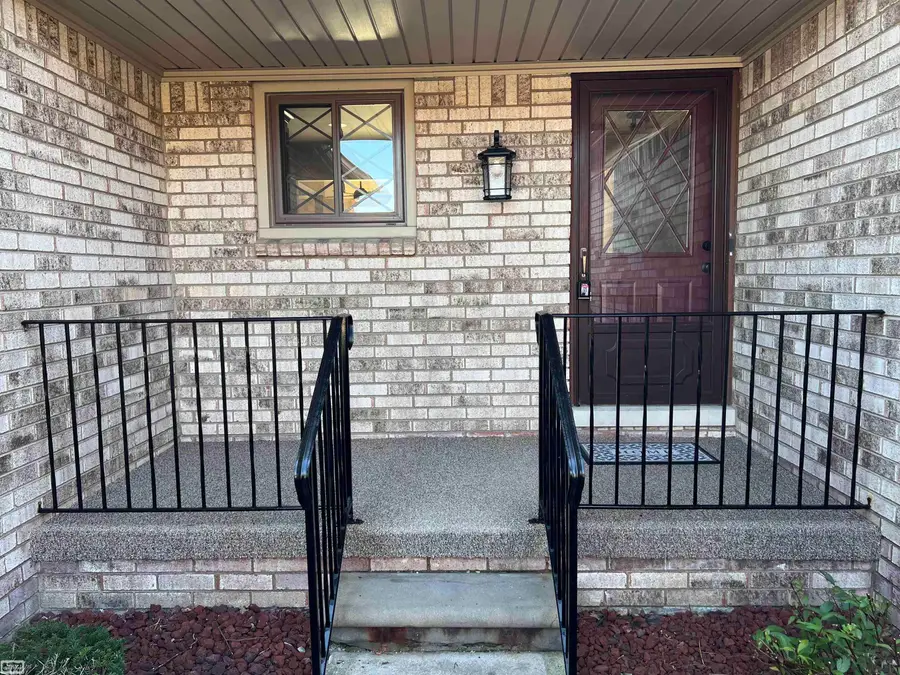 43642 Lakeview BLVD, Sterling Heights, MI 48313 - #3