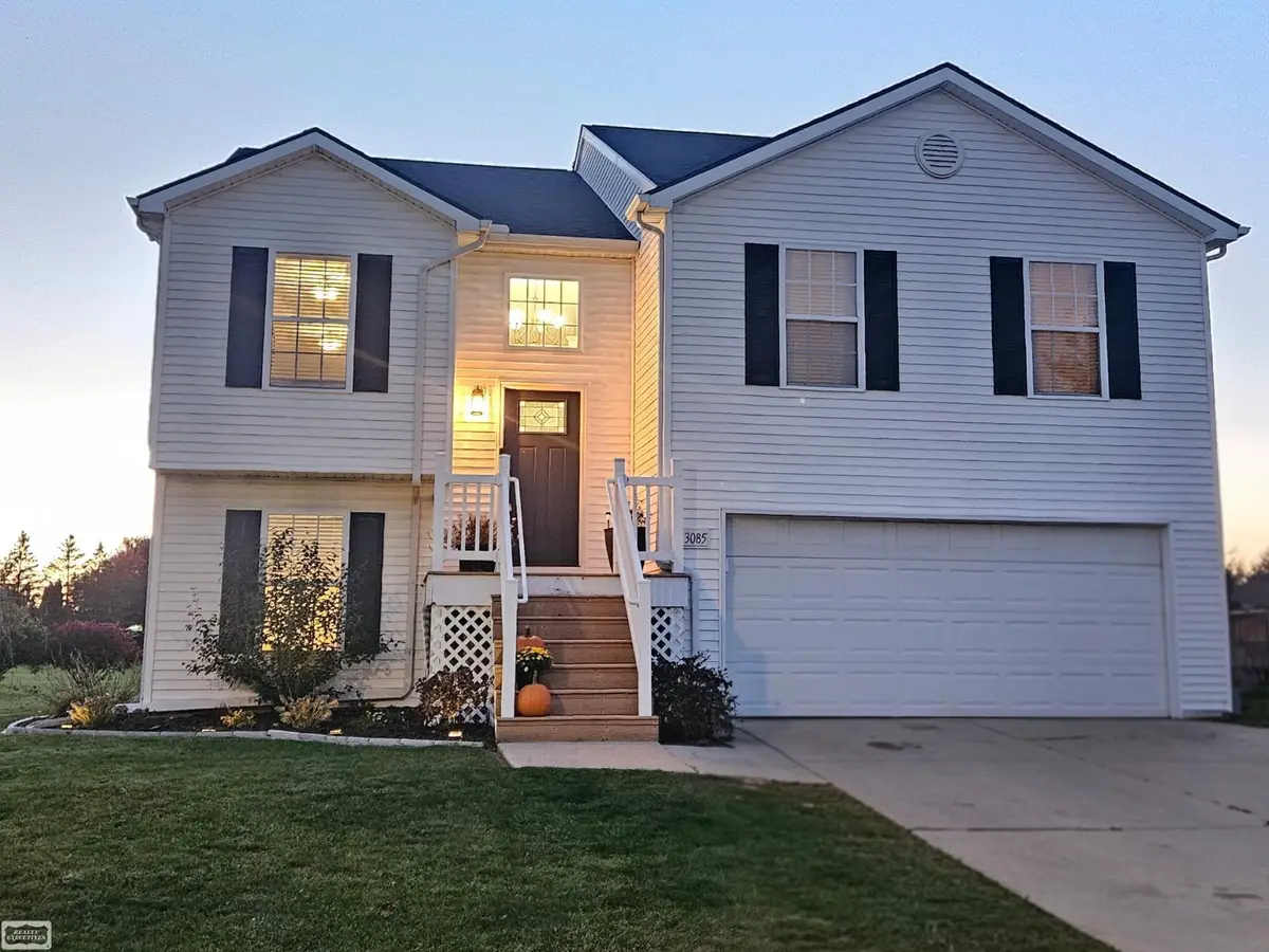 3085 Elk Creek DR, Clayton, MI 48473 - #1