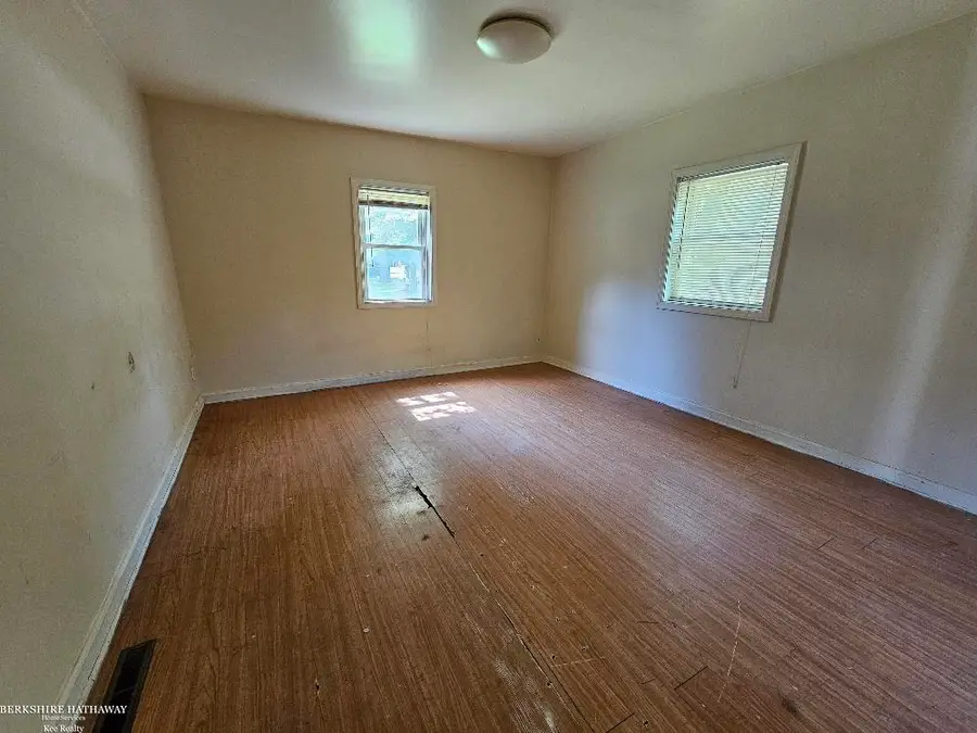 2146 Lee ST, Algonac, MI 48001 - #3