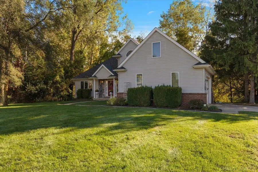 575 Lakes Edge DR, Oxford, MI 48371 - #2