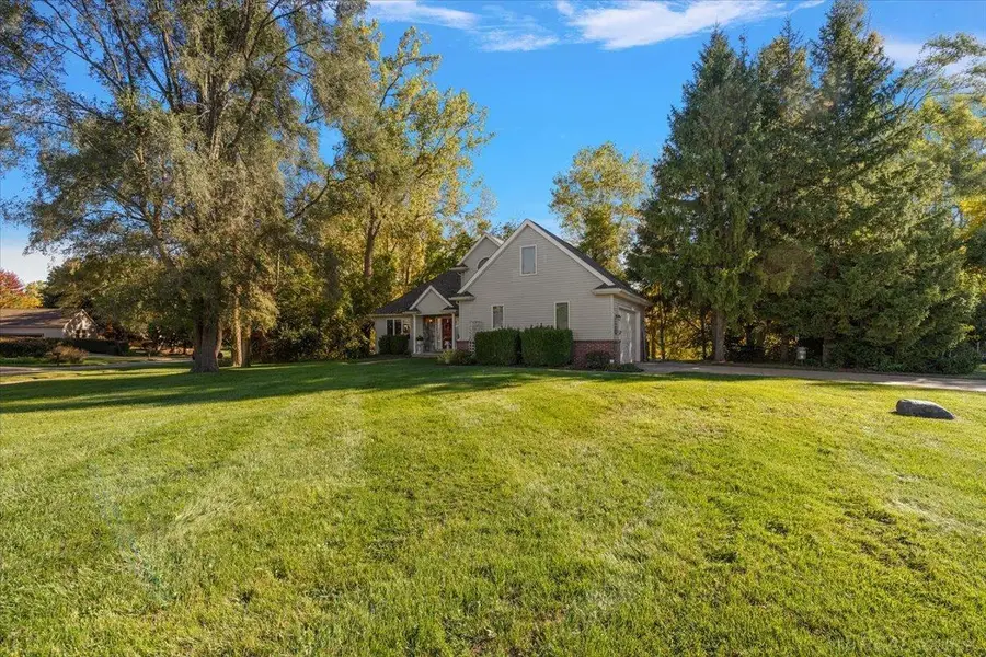 575 Lakes Edge DR, Oxford, MI 48371 - #3