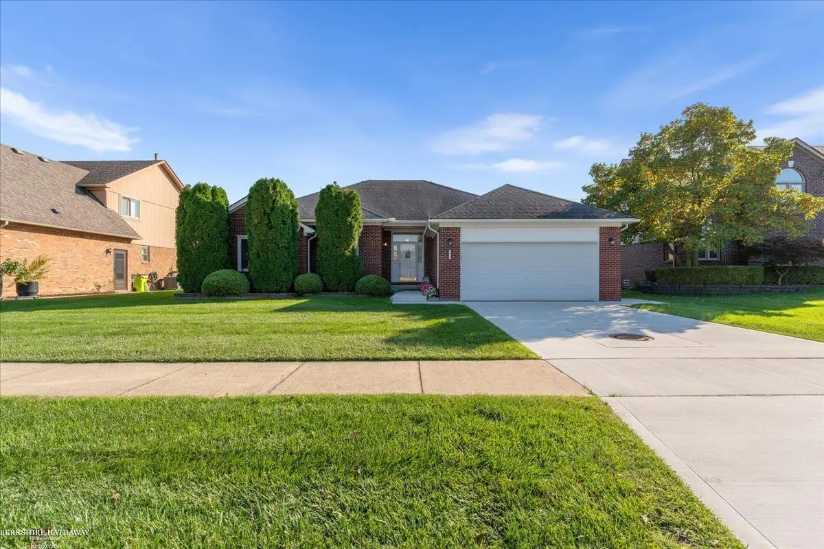 16184 Nathan DR, Macomb, MI 48044 - #1