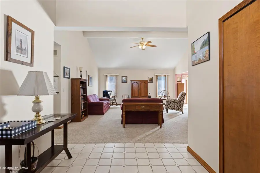 16184 Nathan DR, Macomb, MI 48044 - #2