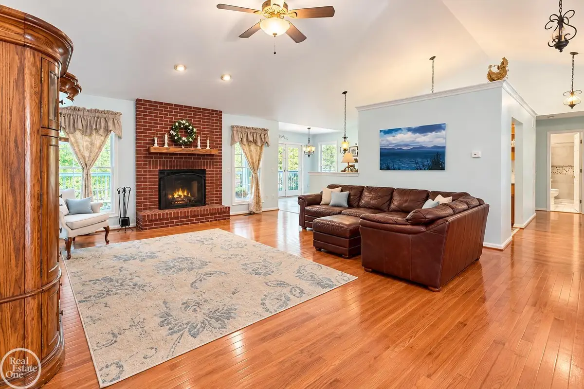 122 Howland Pines DR, Oxford, MI 48371 - #1