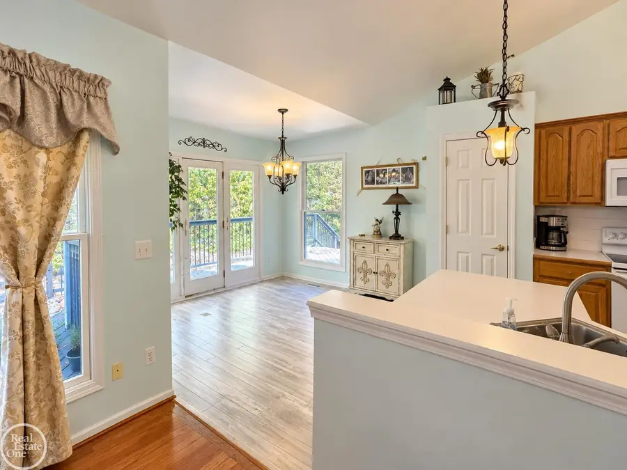 122 Howland Pines DR, Oxford, MI 48371 - #3