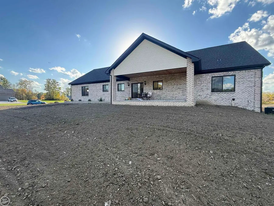 1546 Ashley LN, Berlin, MI 48002 - #2