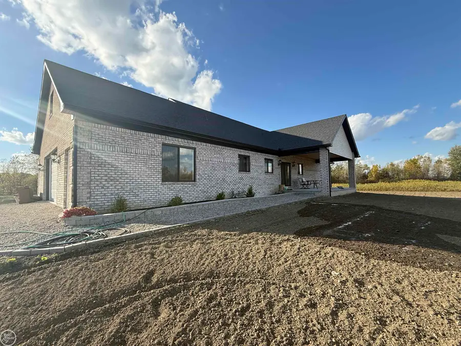 1546 Ashley LN, Berlin, MI 48002 - #3