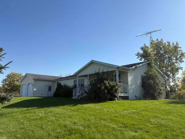 9700 Sharp, Clifford, MI 48727