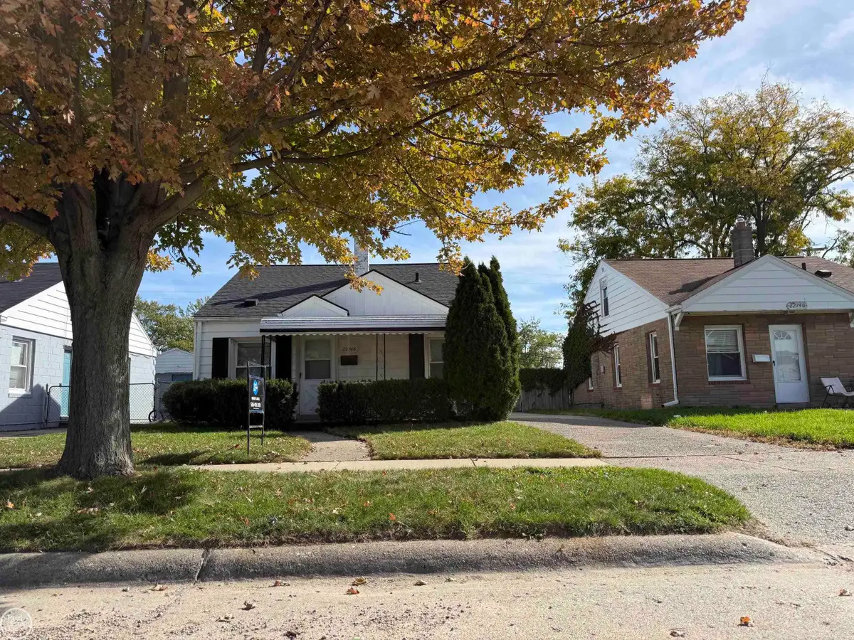22748 Rosalind AVE, Eastpointe, MI 48021 - #1