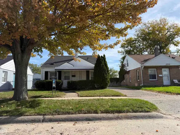 22748 Rosalind AVE, Eastpointe, MI 48021