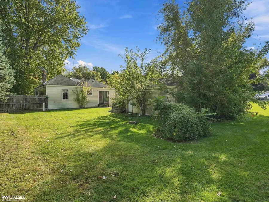 38491 Albert BLVD, Clinton Township, MI 48036 - #2